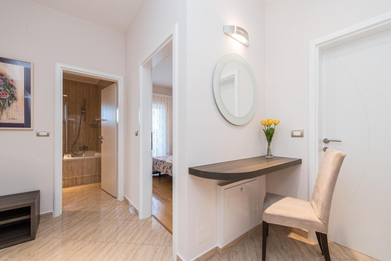 Kings View Sarkic Novalja Exterior foto