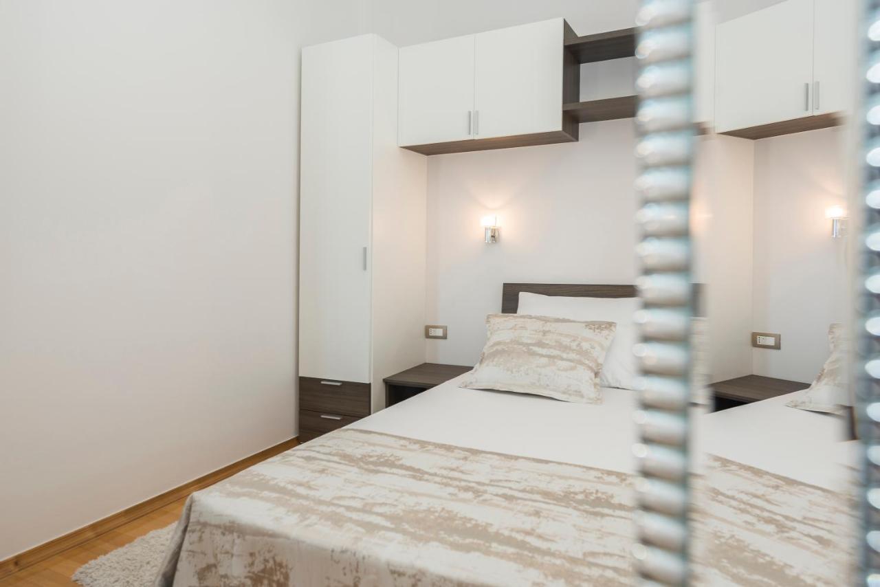 Kings View Sarkic Novalja Exterior foto